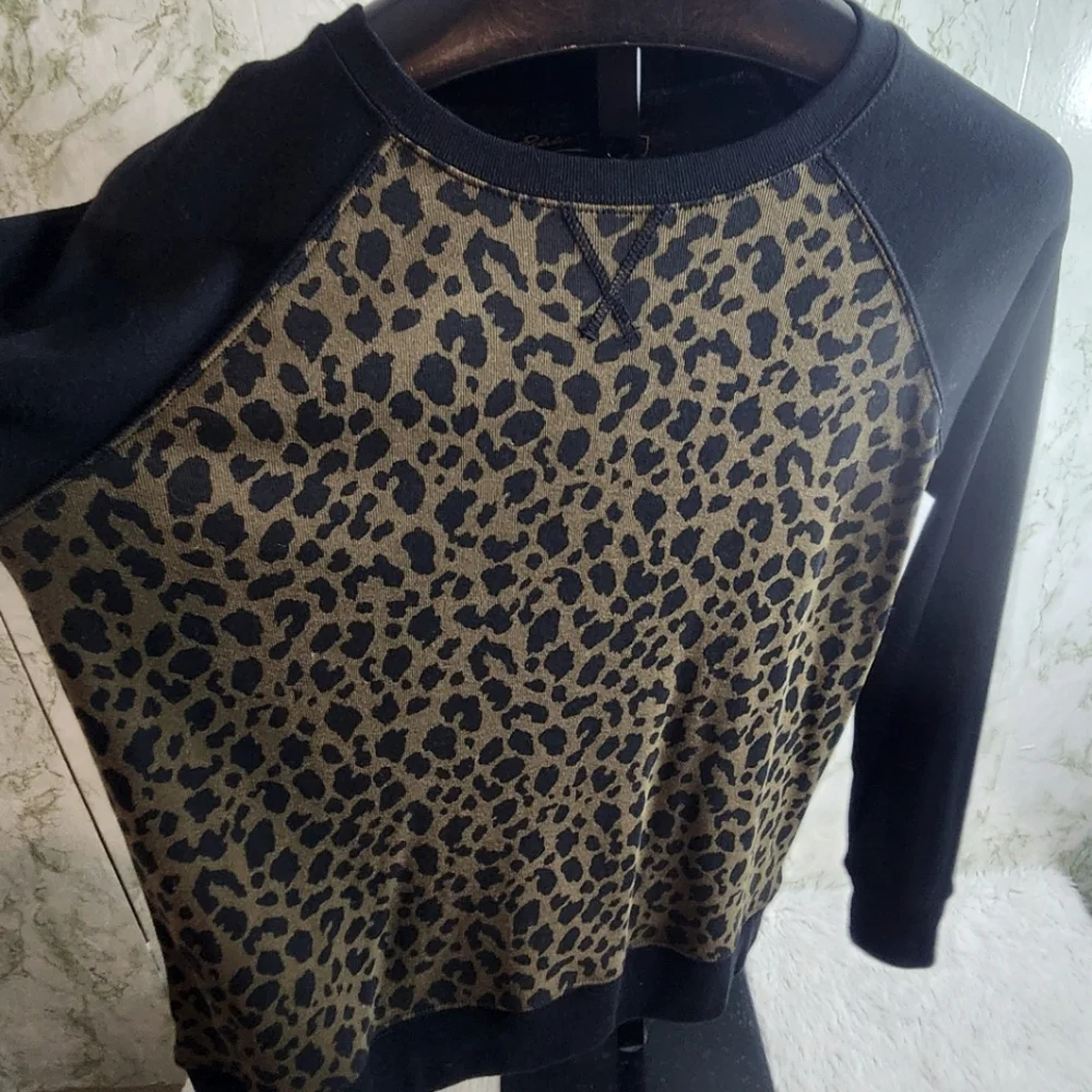 Eddie Bauer Leopard Print Front Sweatshirt Top